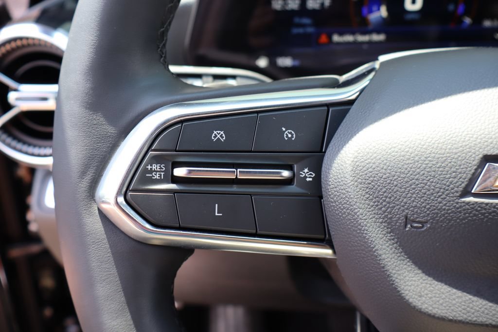Used 2025 Chevrolet Equinox LT FWD image 13