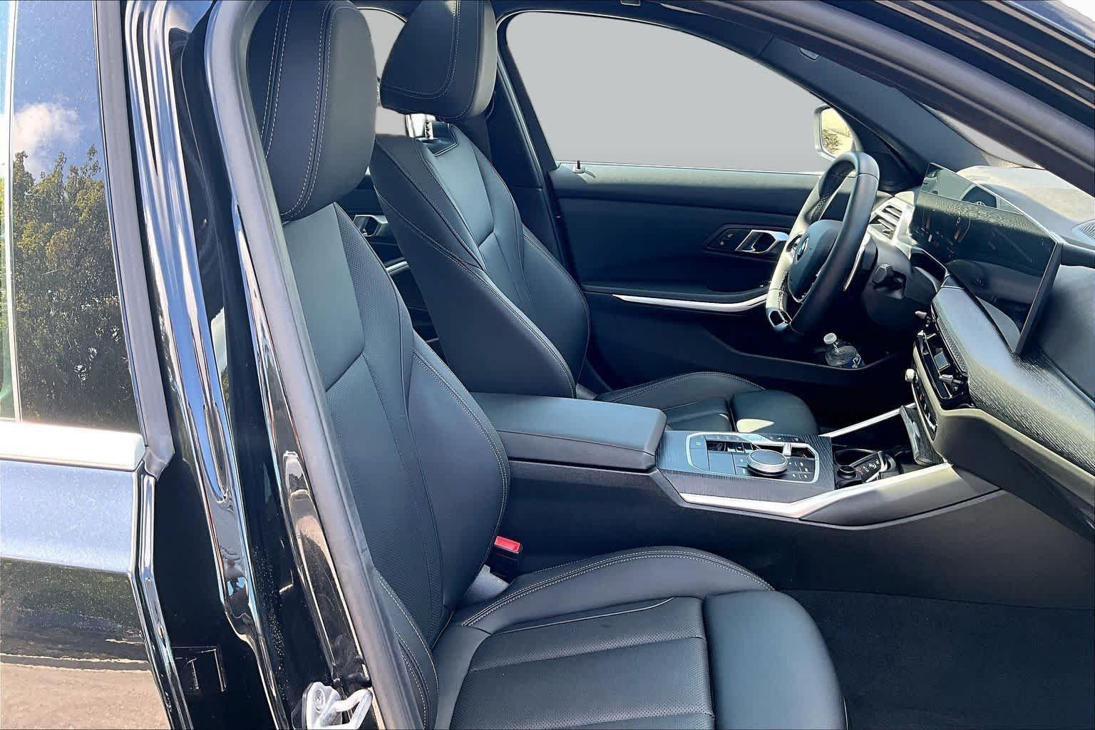 Used 2025 BMW 330i Sedan RWD image 8