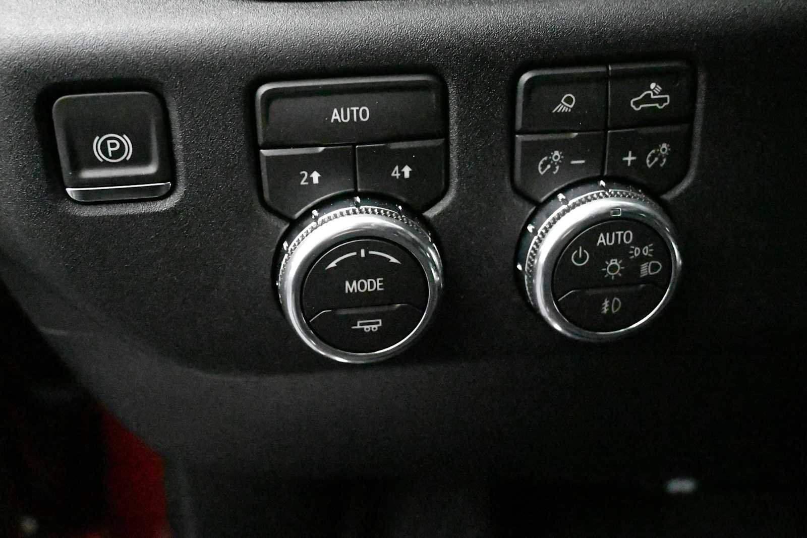 New 2026 GMC Sierra 1500 SLT w/ SLT Premium Package AWD/4WD image 11