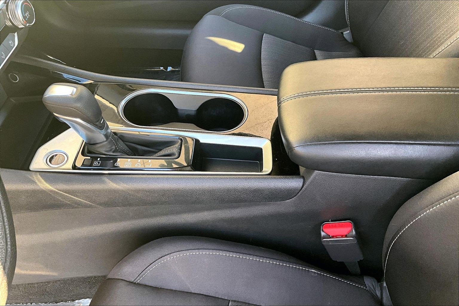 Used 2024 Nissan Altima 2.5 SV image 17