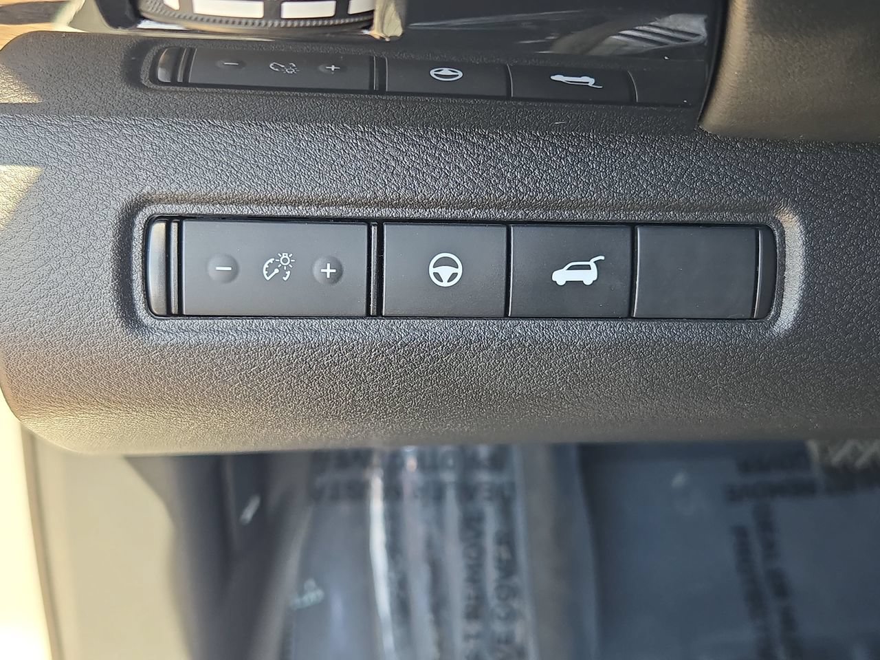Certified 2025 Nissan Pathfinder SV FWD image 26