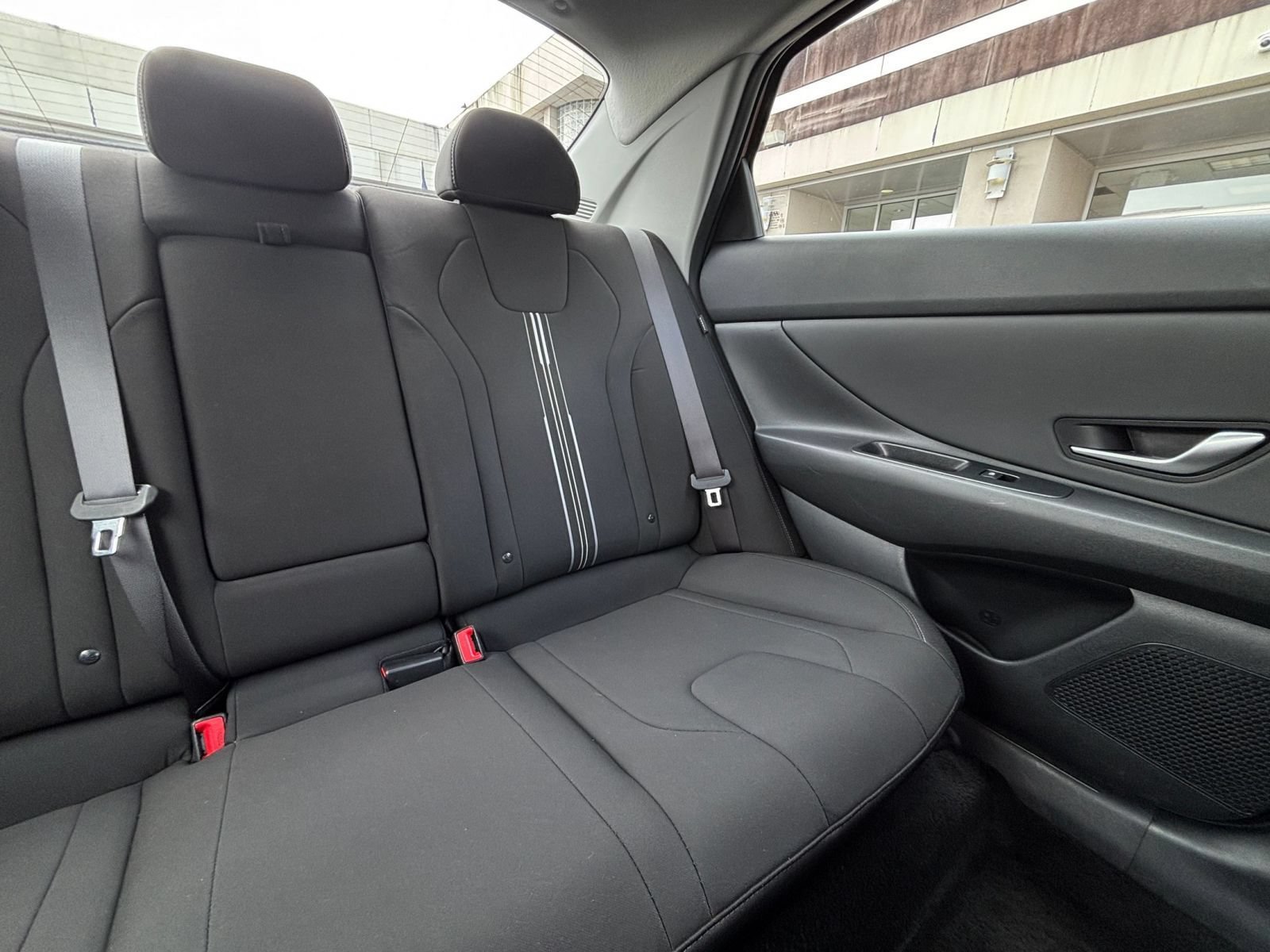 Used 2025 Hyundai Elantra SEL FWD image 39