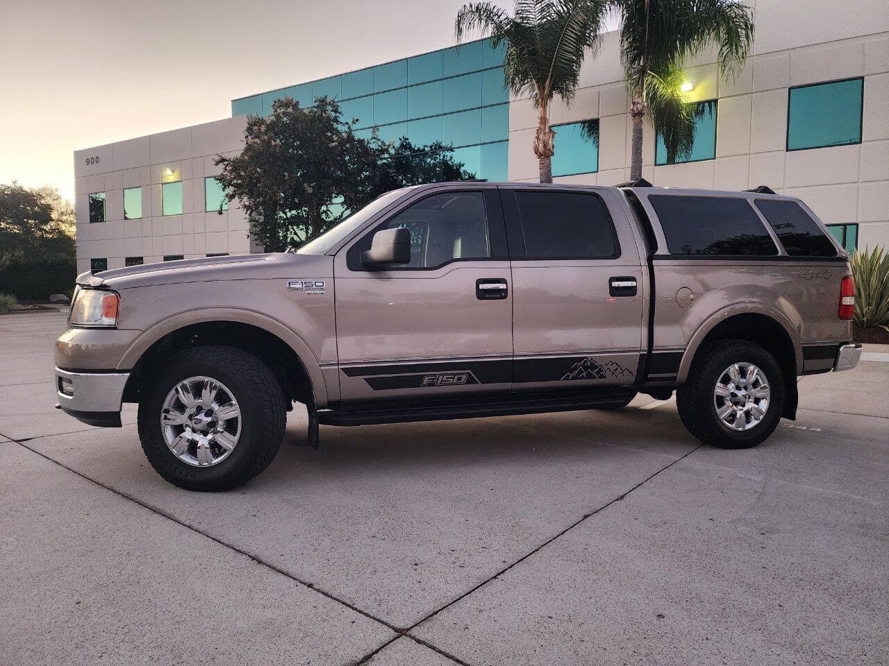 Used 2005 Ford F150 Lariat AWD/4WD image 9