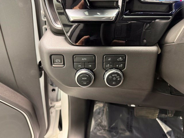 Certified 2022 GMC Sierra 1500 SLT w/ SLT Convenience Package AWD/4WD image 18