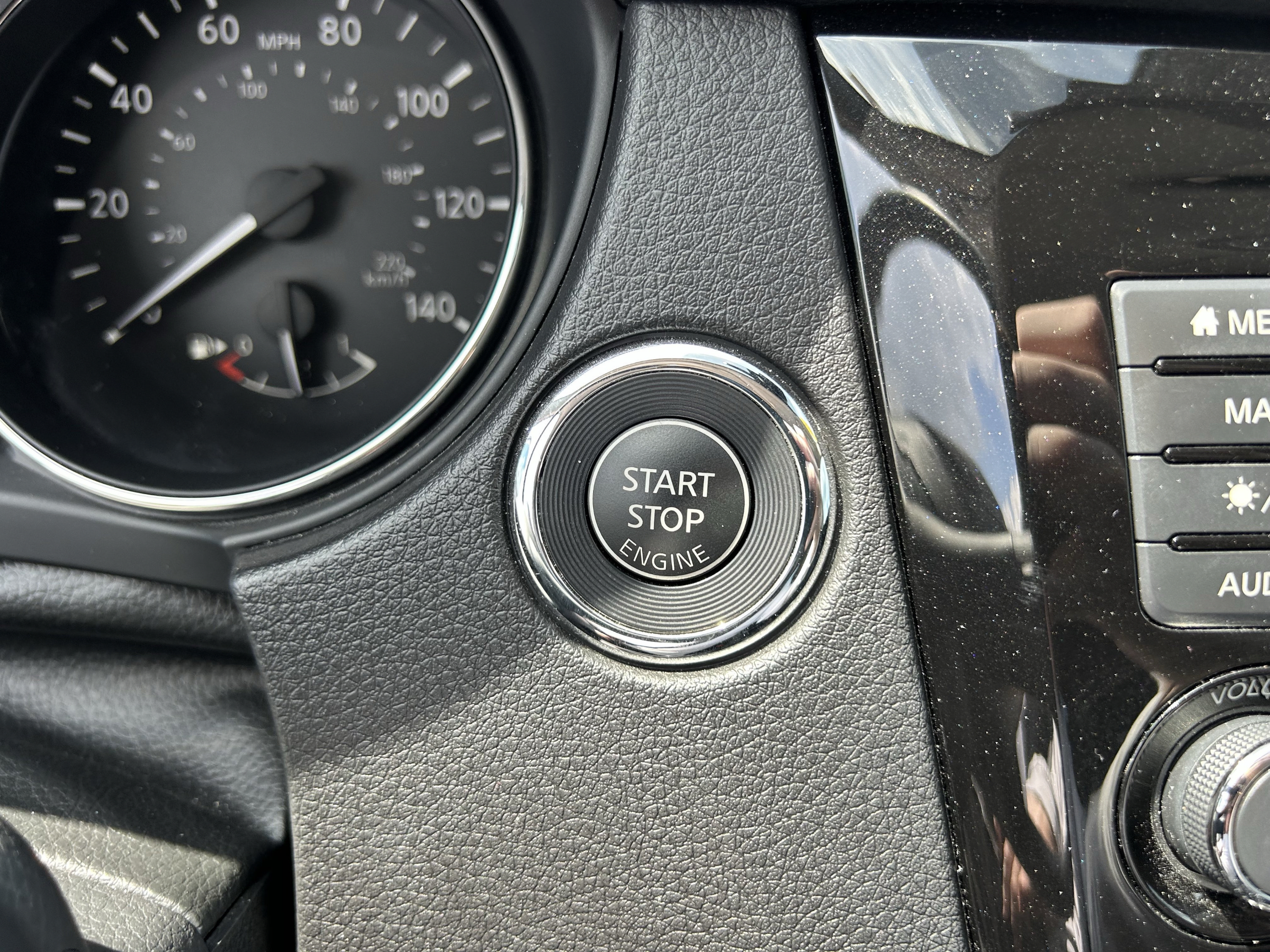 Used 2021 Nissan Rogue Sport SL w/ Premium Package FWD image 32