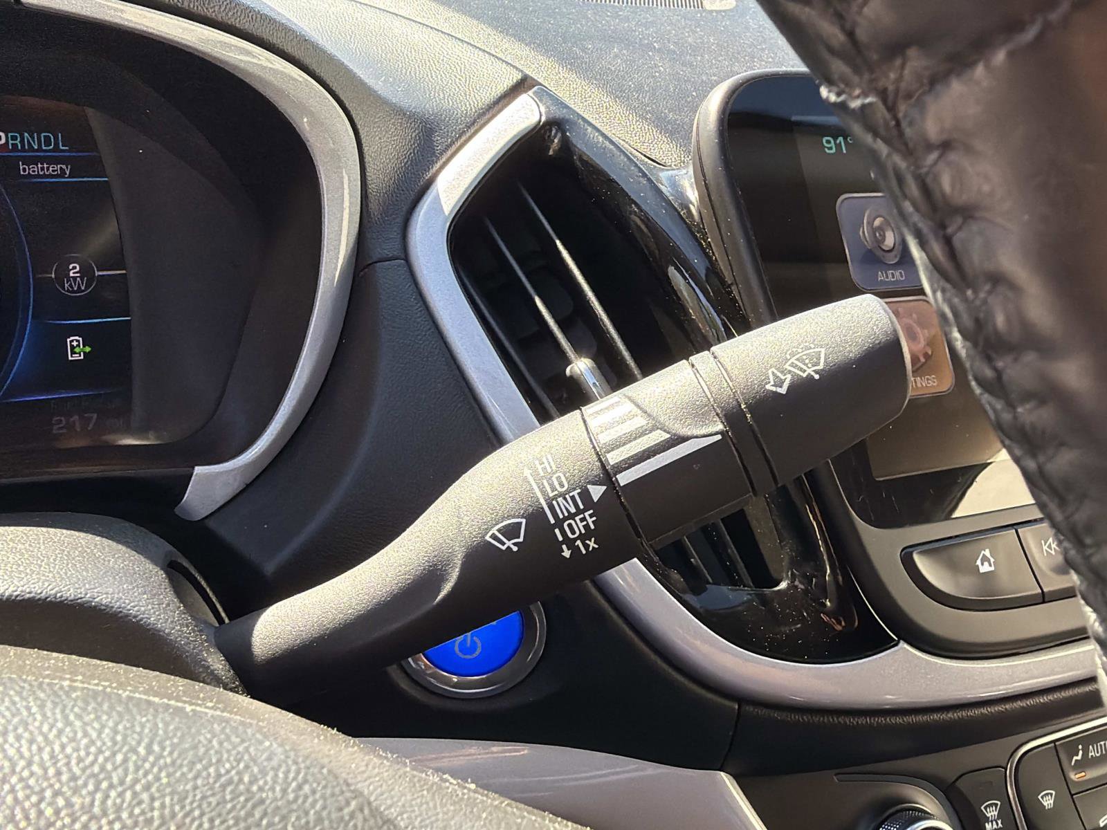 Used 2017 Chevrolet Volt LT w/ Comfort Package image 19