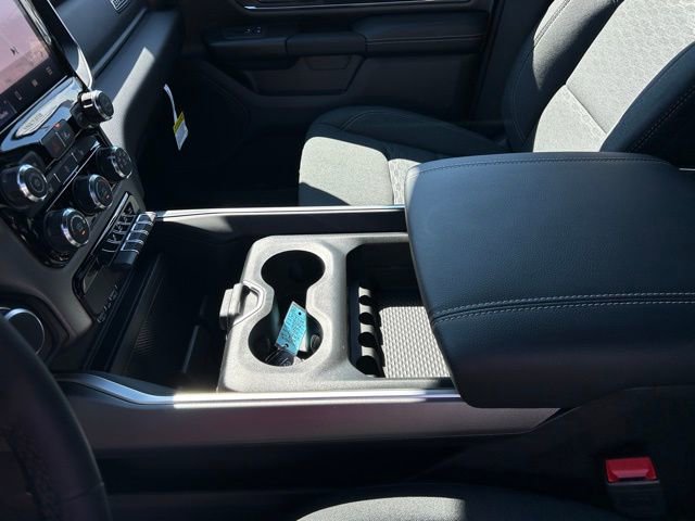 New 2026 RAM 1500 4x4 Crew Cab image 32