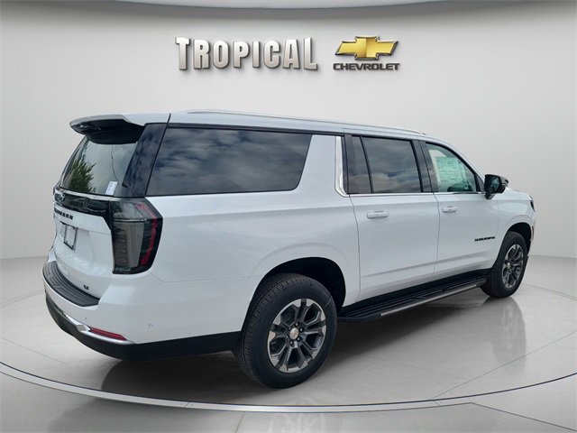 New 2026 Chevrolet Suburban LT image 5