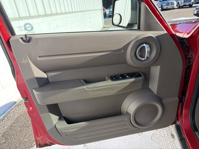 Used 2007 Dodge Nitro SE image 15