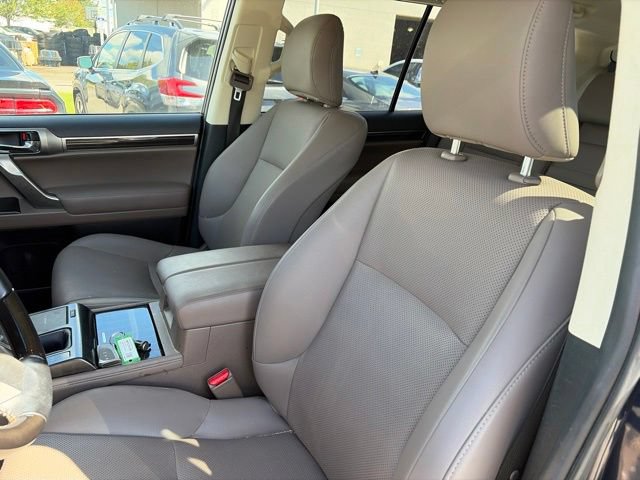 Used 2022 Lexus GX 460 Premium w/ Premium Package AWD/4WD image 28