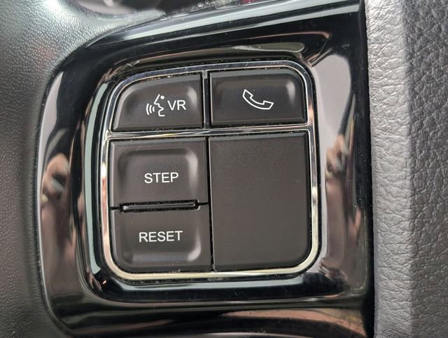 Used 2019 Dodge Grand Caravan SXT FWD image 15