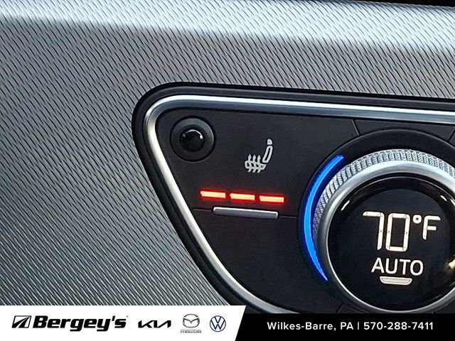 Used 2017 Audi A4 2.0T Premium w/ Audi MMI Navigation Plus image 26