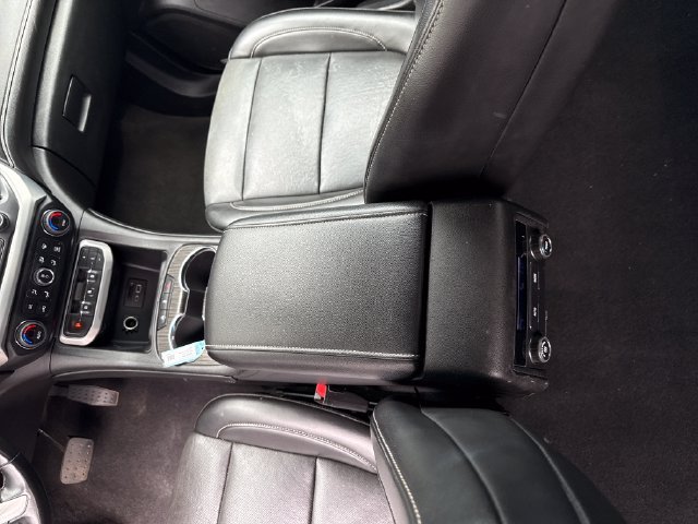 Certified 2023 GMC Acadia SLT FWD image 26