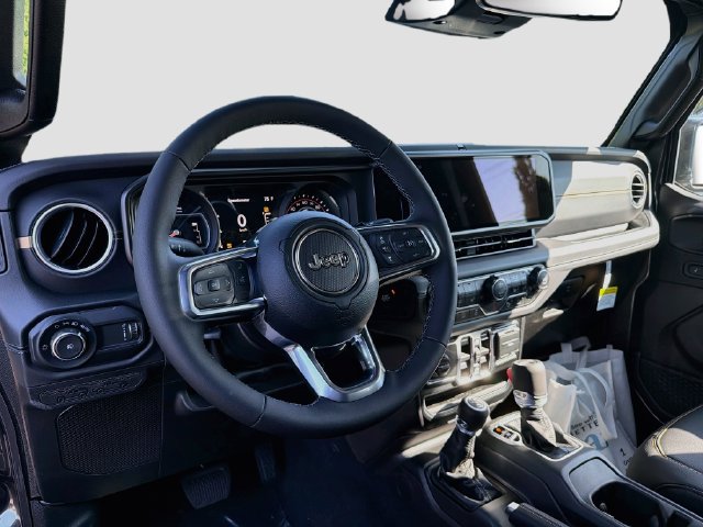 New 2026 Jeep Wrangler Unlimited Sahara AWD/4WD image 7