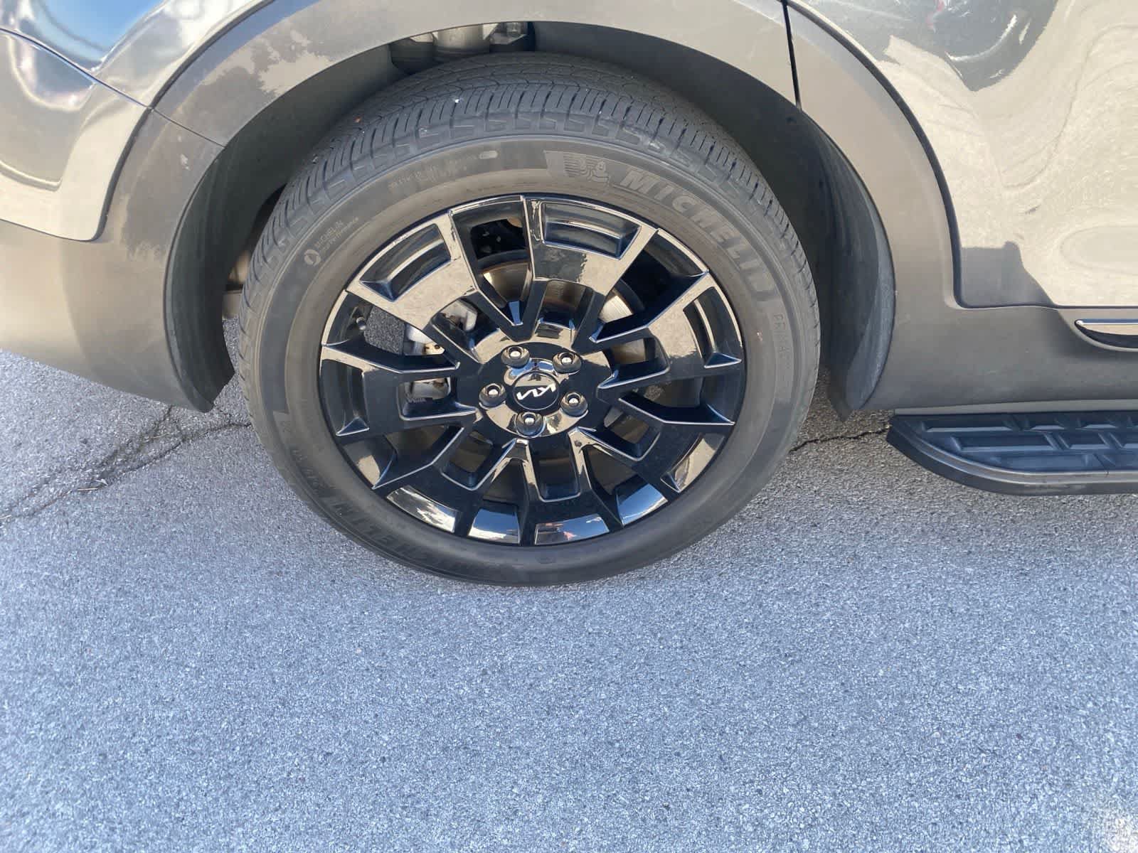 Used 2022 Kia Telluride SX w/ Nightfall Edition Package AWD/4WD image 5