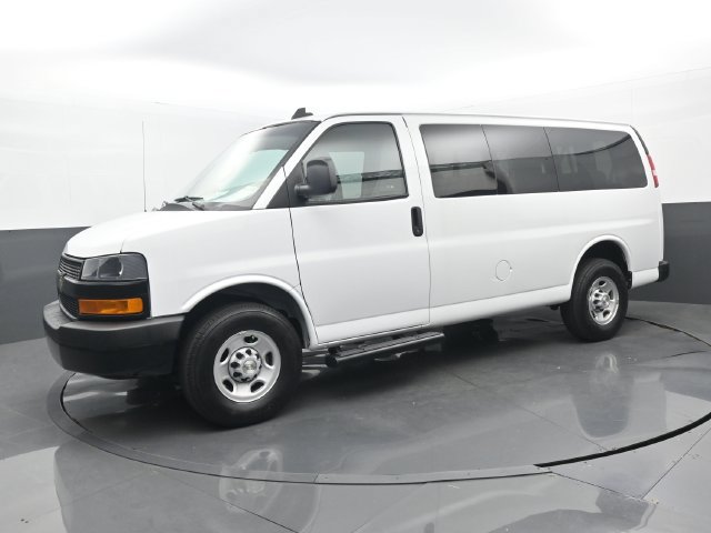 Used 2022 Chevrolet Express 2500 LS w/ Driver Convenience Package RWD image 3
