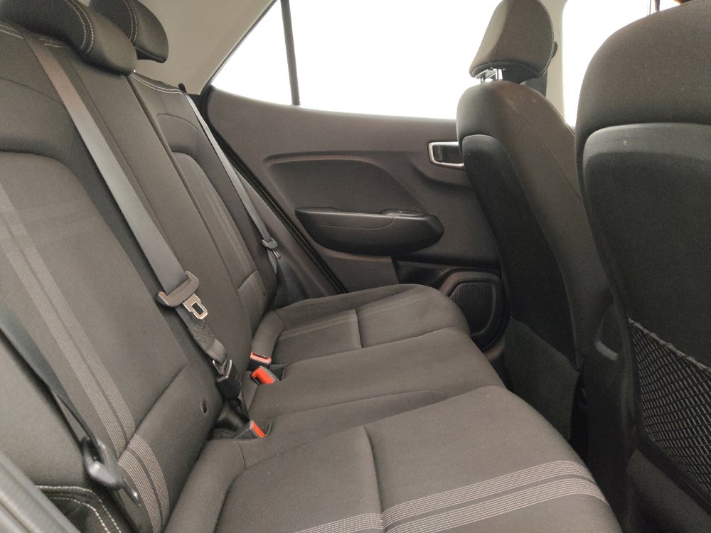 Used 2021 Hyundai Venue SEL image 19