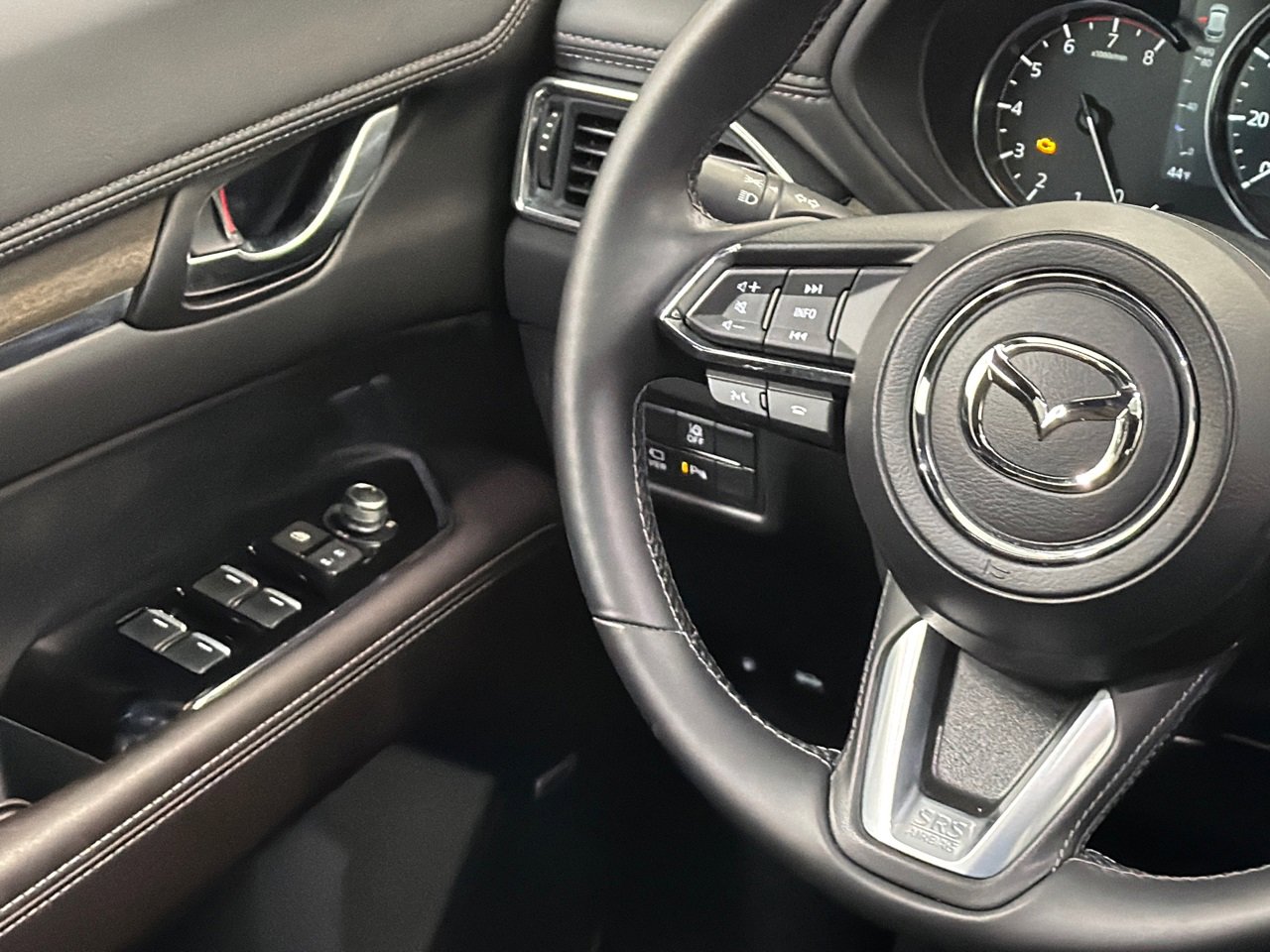 Used 2025 MAZDA CX-5 Signature image 21