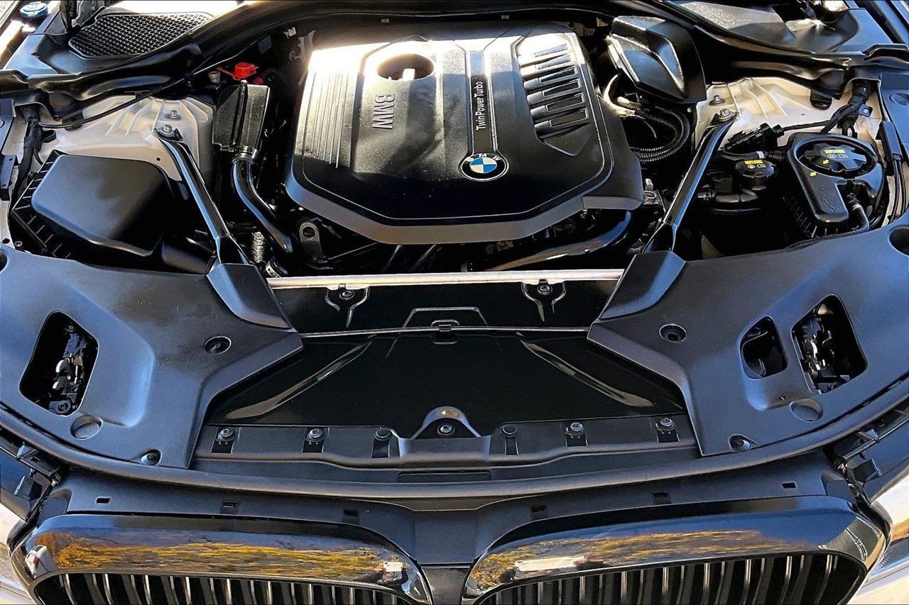 Used 2018 BMW 540i image 30