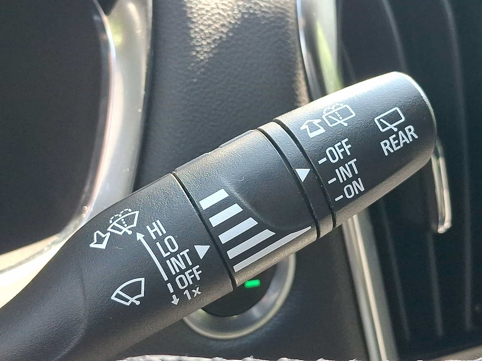 Used 2024 Chevrolet Traverse LT AWD/4WD image 25