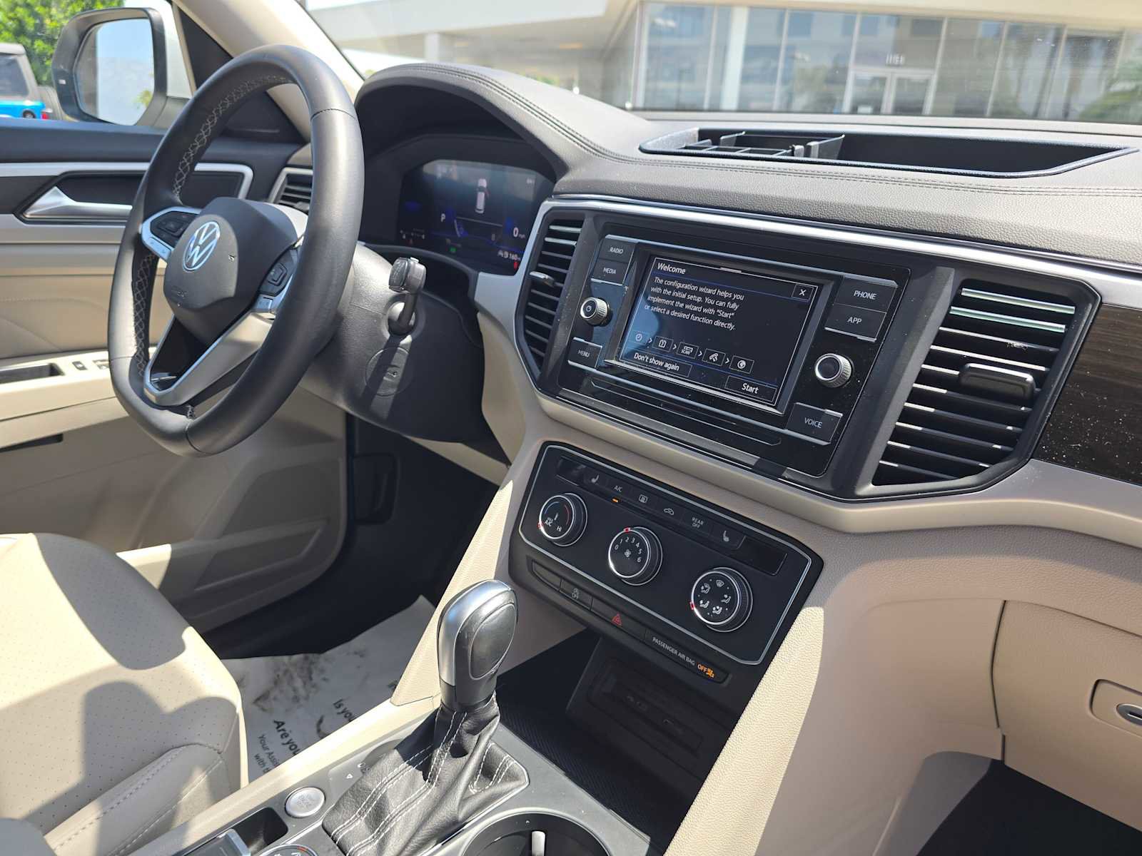 Used 2023 Volkswagen Atlas SE image 10