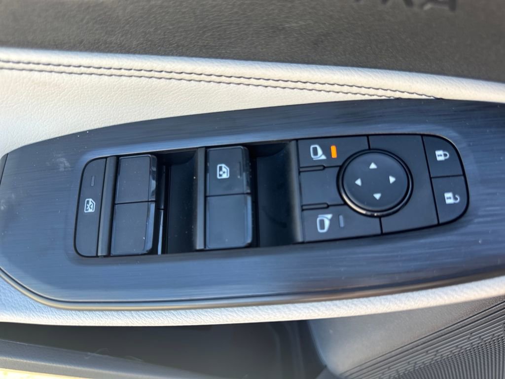 New 2026 Nissan Sentra SL w/ Floor Mat Package FWD image 18