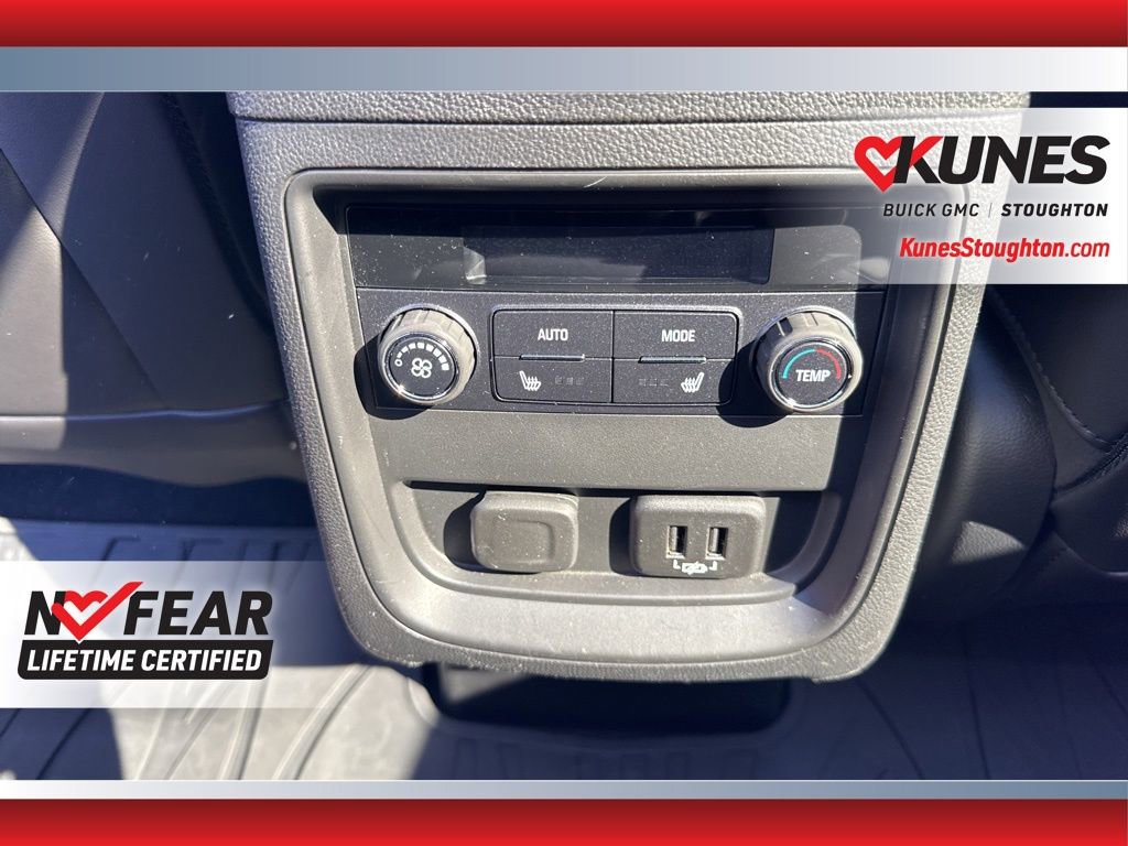 Used 2020 Buick Envision Essence w/ Experience Buick Package image 41