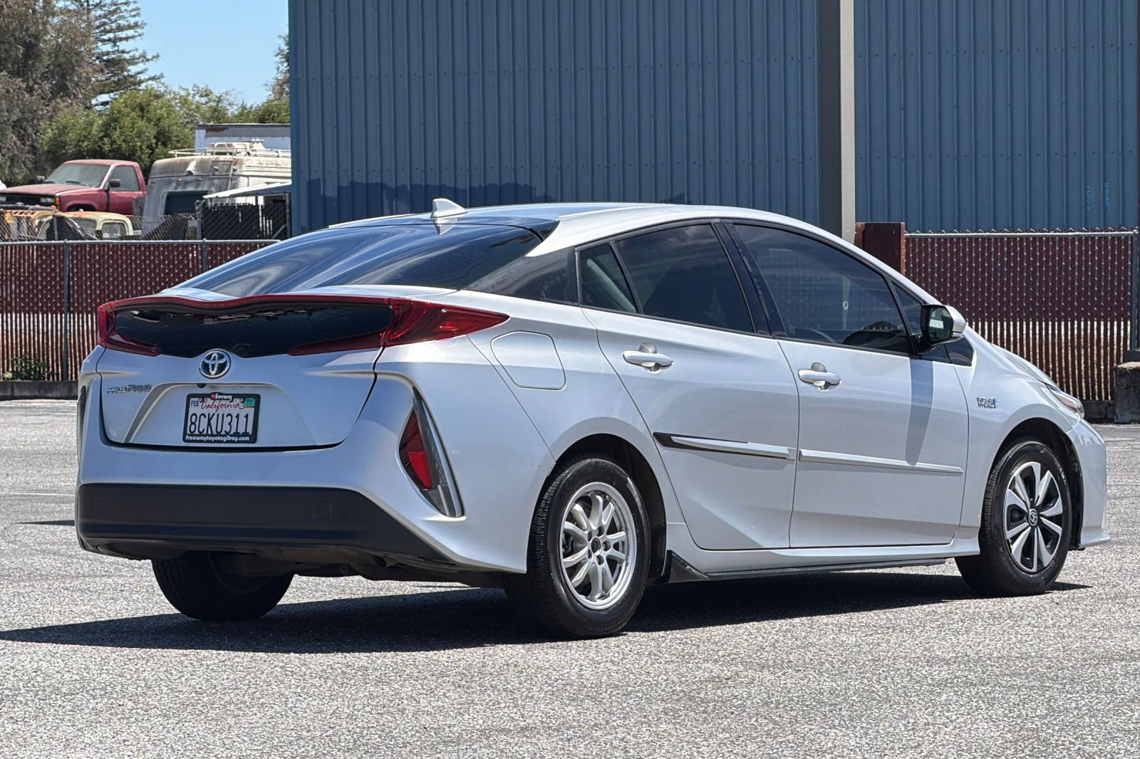 Used 2017 Toyota Prius Prime Plus FWD image 5