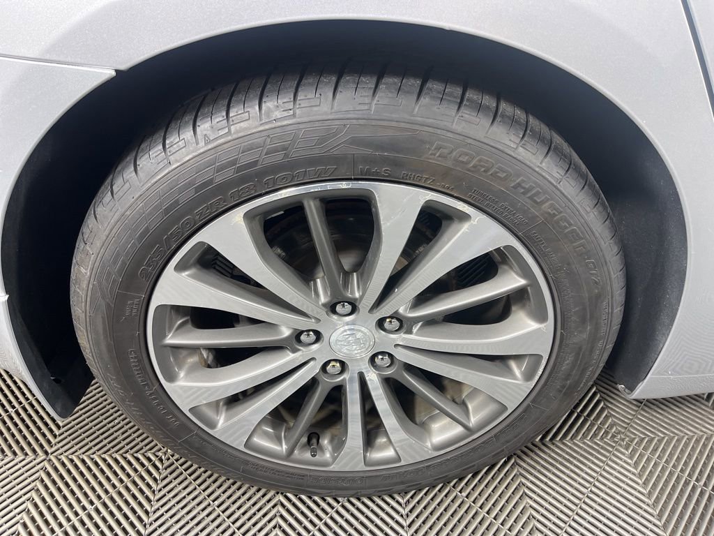 Used 2017 Buick LaCrosse Premium image 11