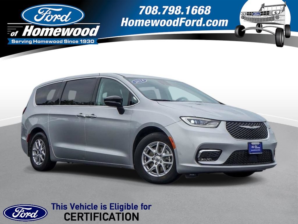 Used 2024 Chrysler Pacifica Touring-L