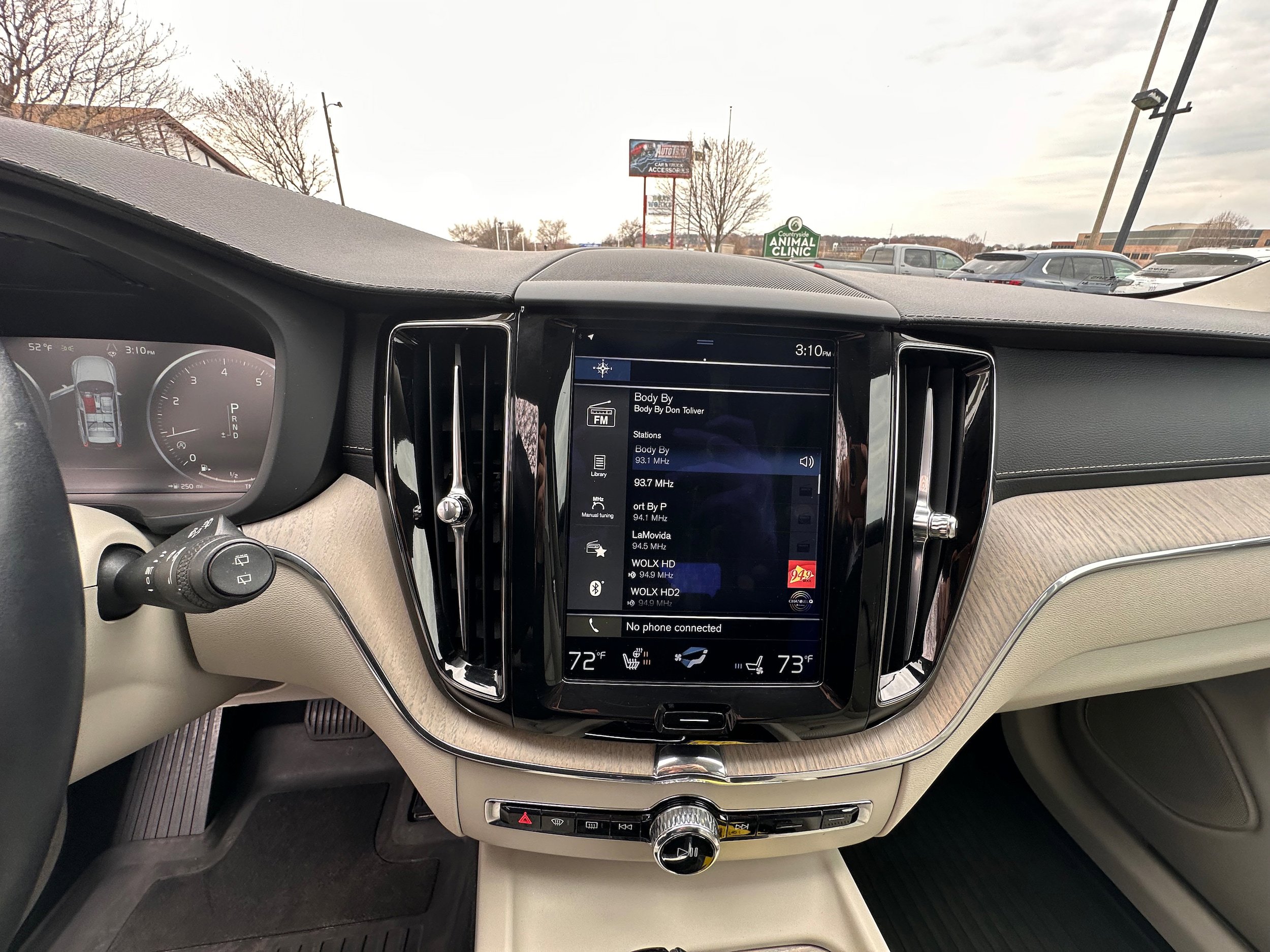 Used 2018 Volvo XC60 T6 Inscription image 18