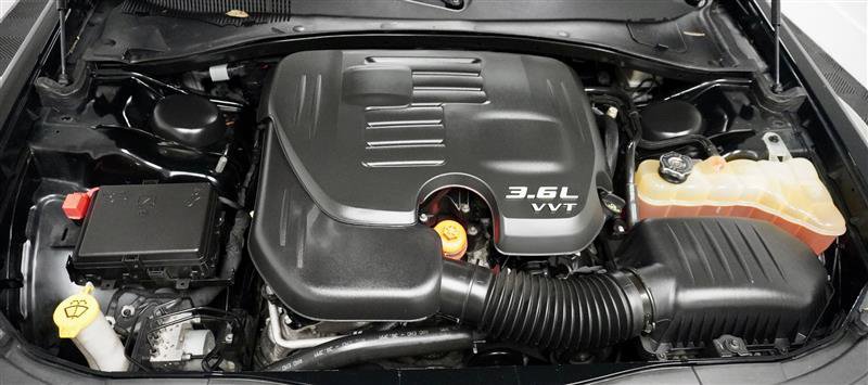 Used 2016 Chrysler 300 Limited w/ Driver Convenience Group image 33