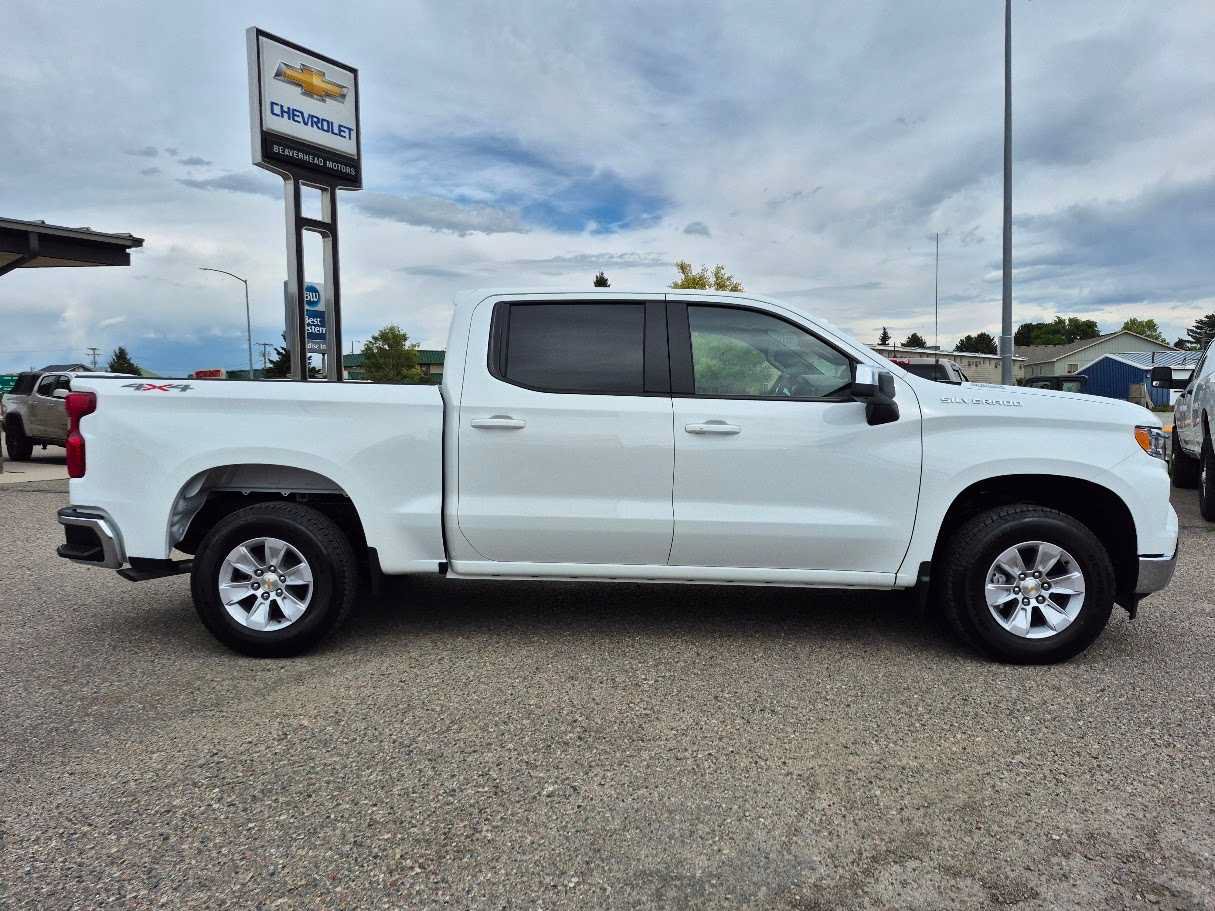 New 2026 Chevrolet Silverado 1500 LT w/ Leather Package AWD/4WD image 2