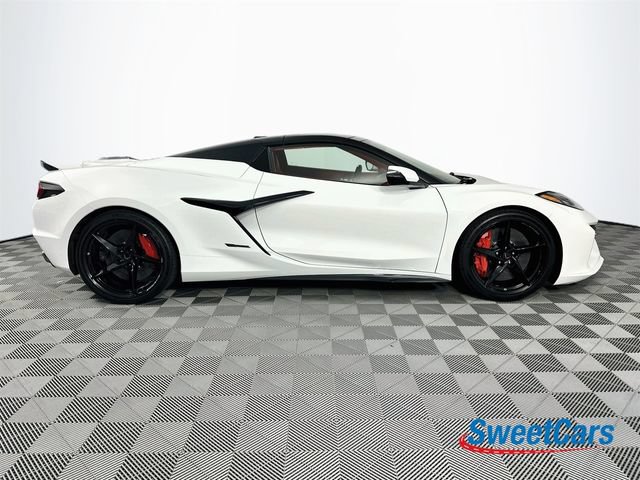 Used 2025 Chevrolet Corvette E-Ray AWD/4WD image 16