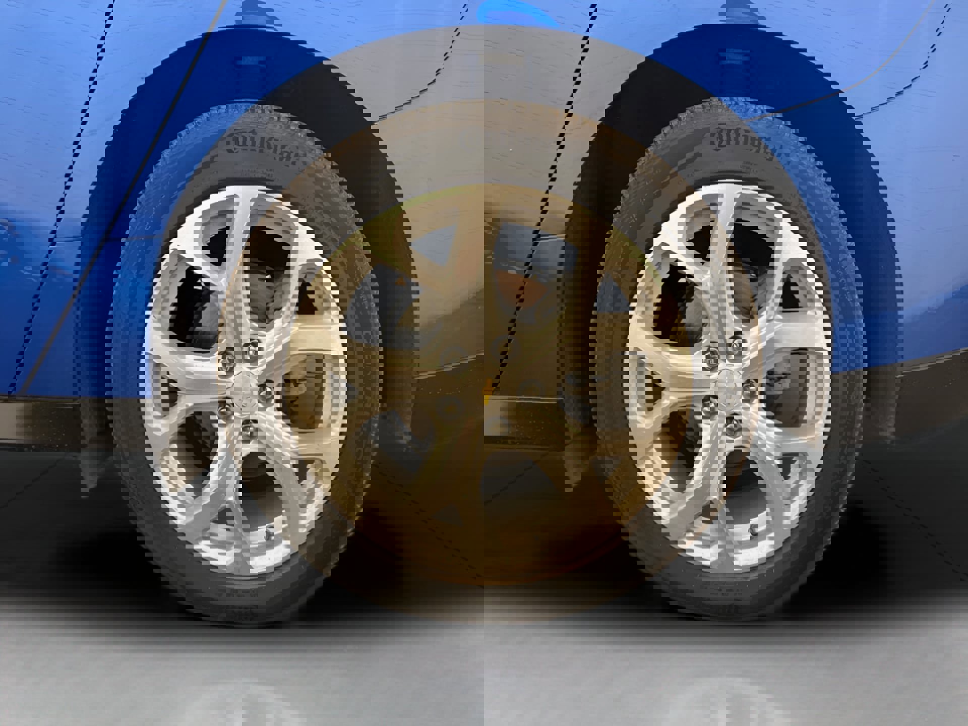 Used 2016 Chevrolet Volt Premier w/ Driver Confidence Package image 14