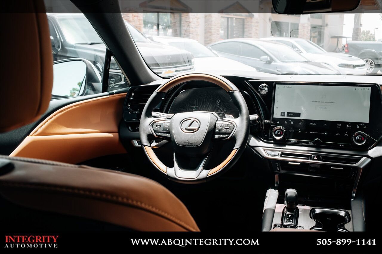 Used 2026 Lexus RX 450h AWD w/ Convenience Package image 22
