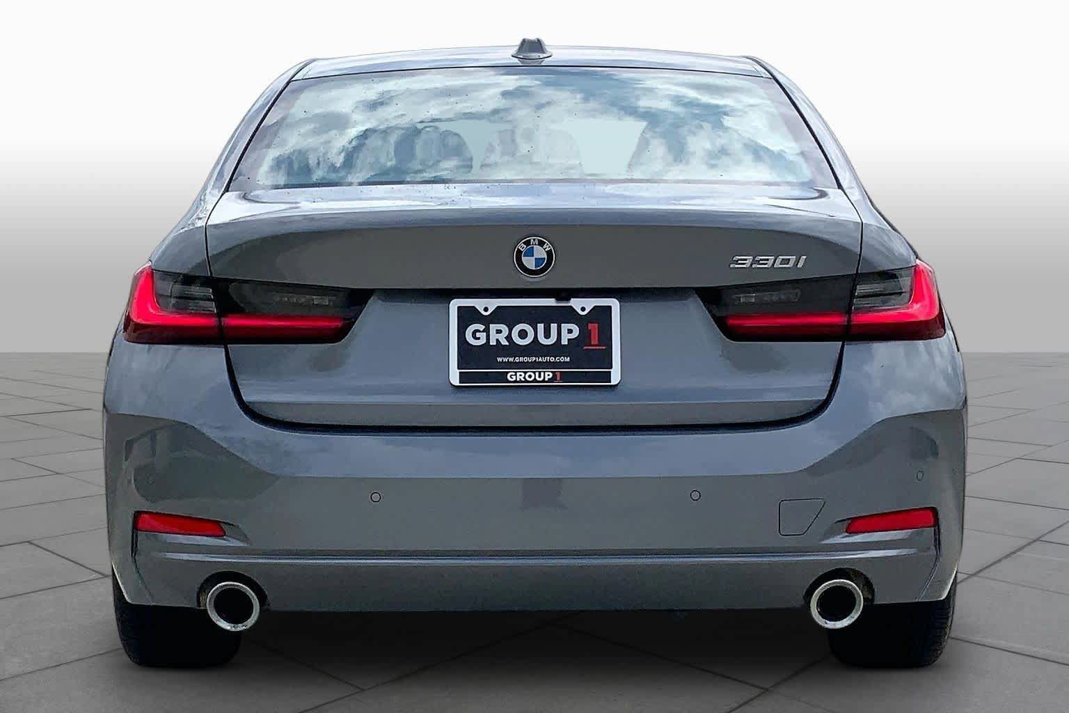Used 2024 BMW 330i Sedan RWD image 4