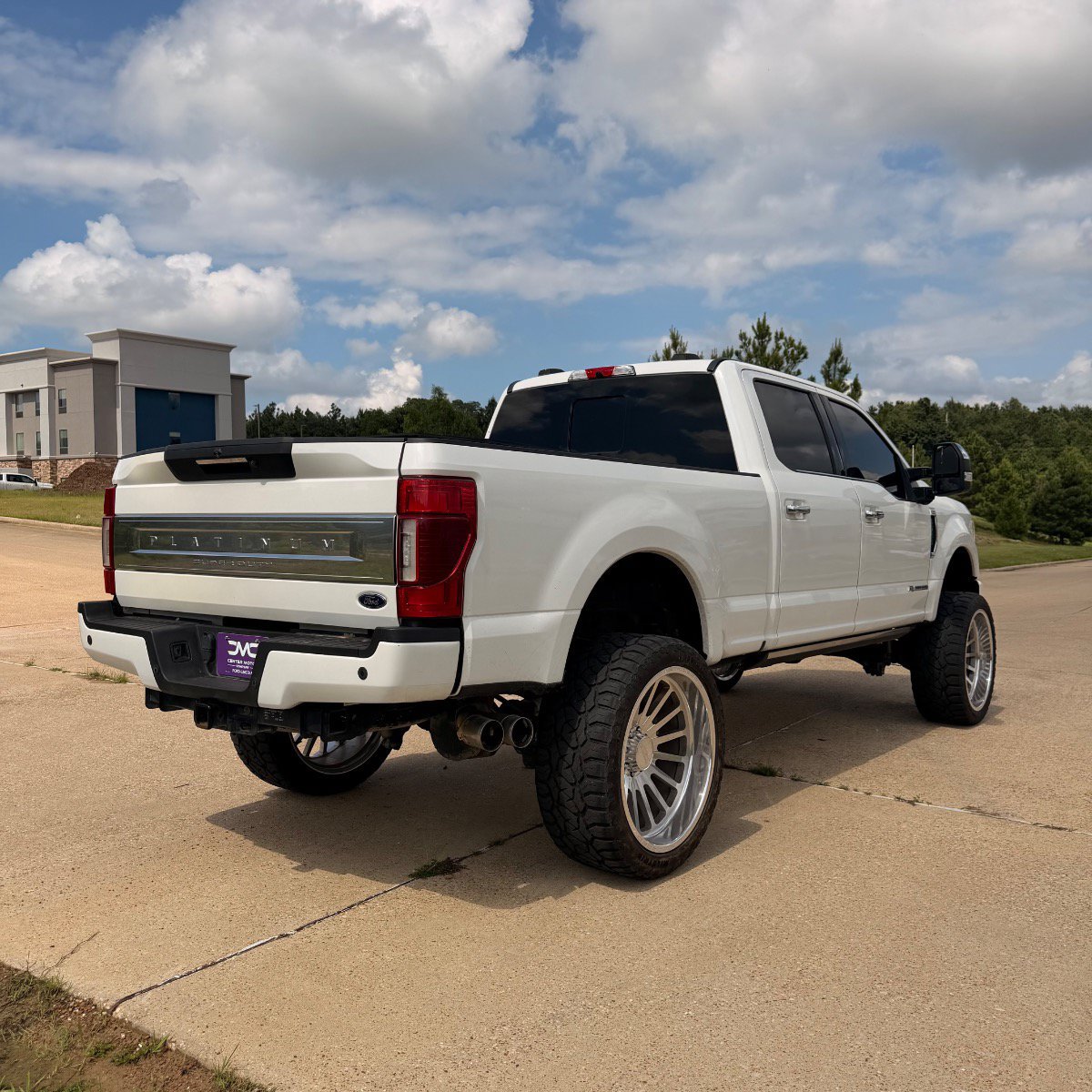 Used 2021 Ford F250 Platinum w/ FX4 Off-Road Package AWD/4WD image 5