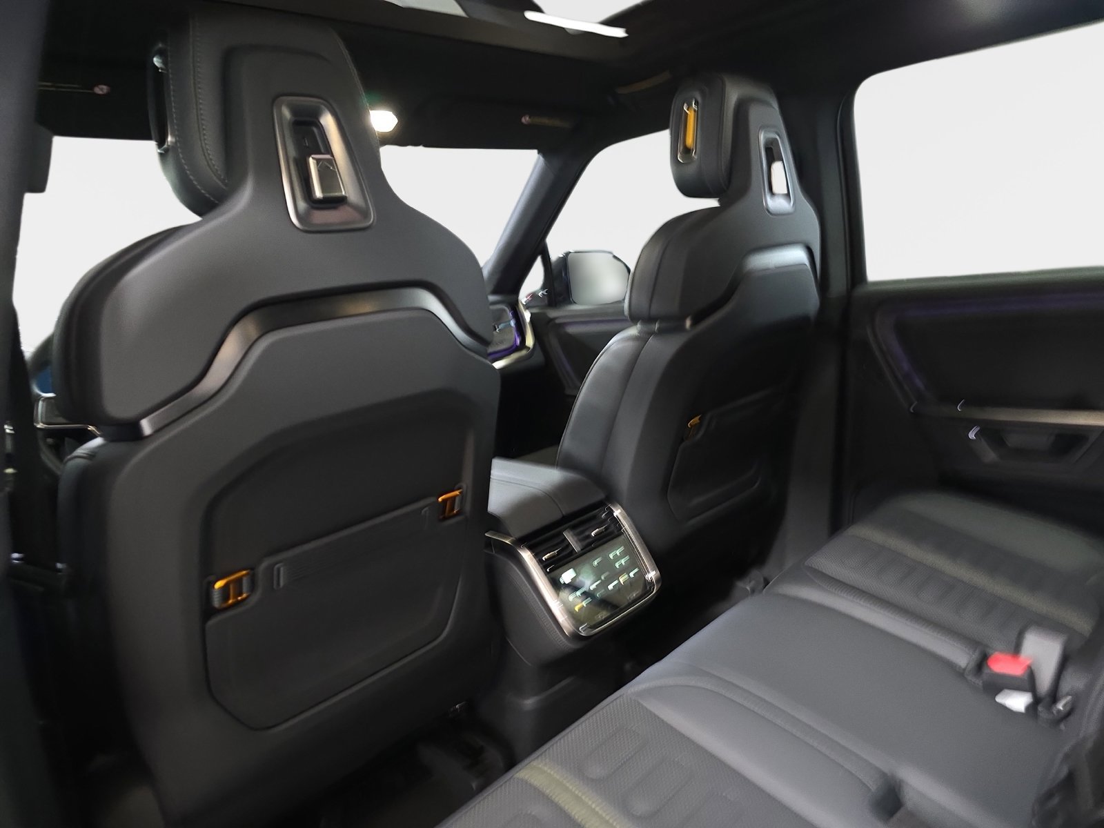 Used 2026 Rivian R1S Adventure Dual AWD/4WD image 16