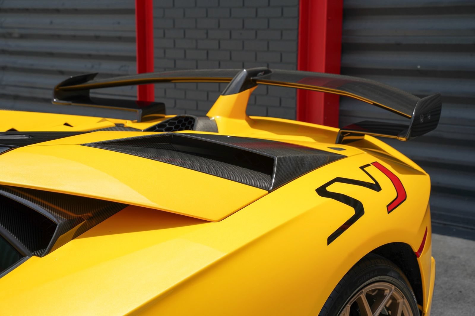 Used 2021 Lamborghini Aventador SVJ AWD/4WD image 22