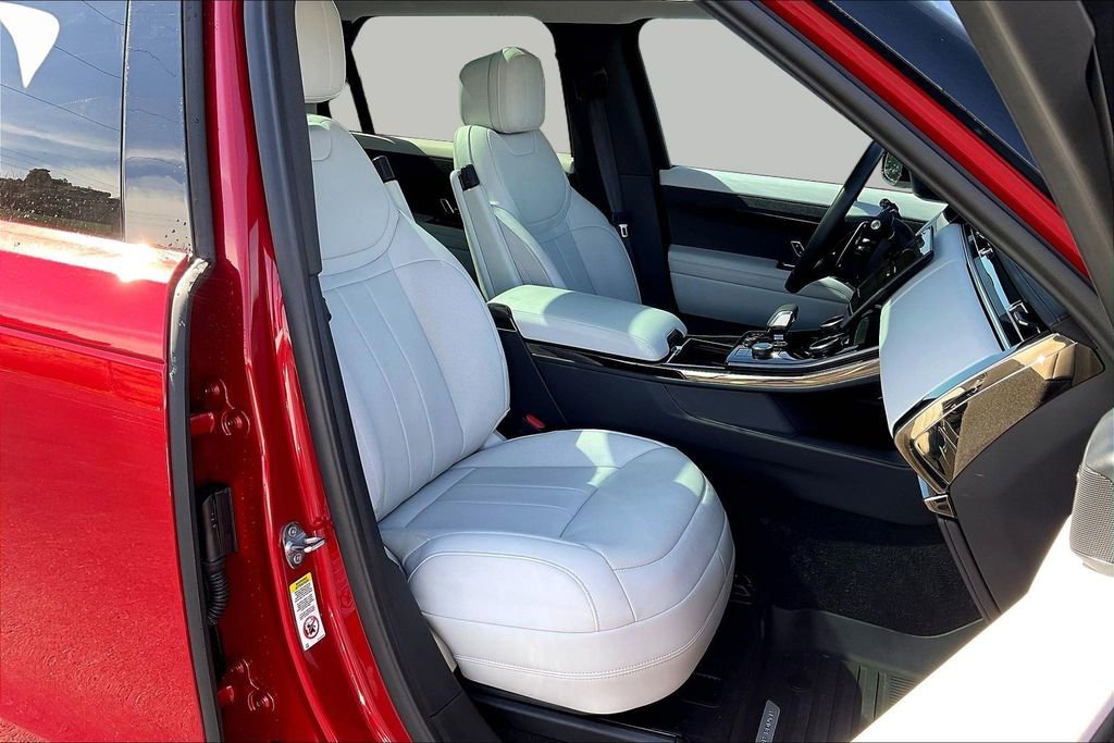Used 2023 Land Rover Range Rover Sport SE image 28