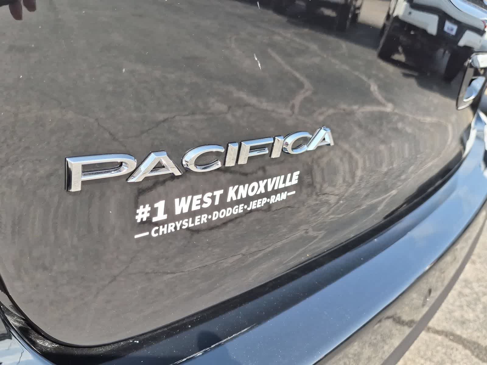 New 2027 Chrysler Pacifica LX FWD image 11