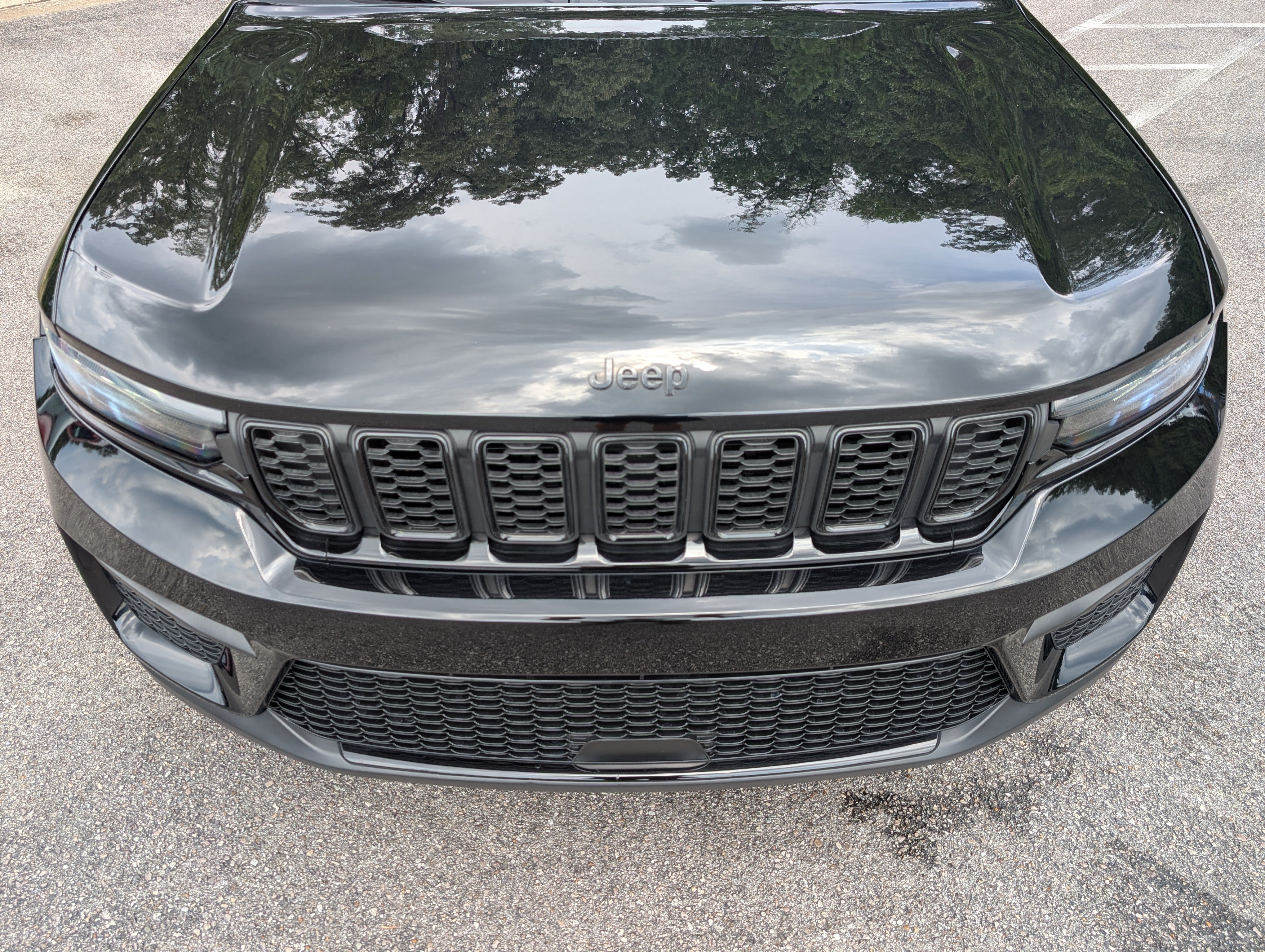 Used 2024 Jeep Grand Cherokee Altitude AWD/4WD image 12