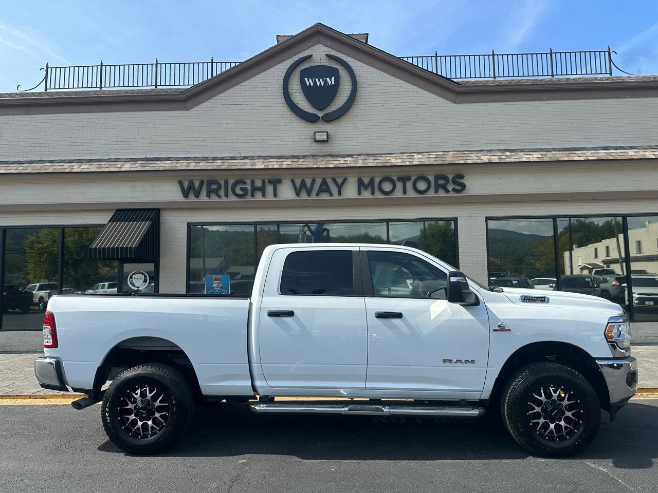 Used 2023 RAM 2500 Big Horn w/ Level 1 Equipment Group AWD/4WD image 2