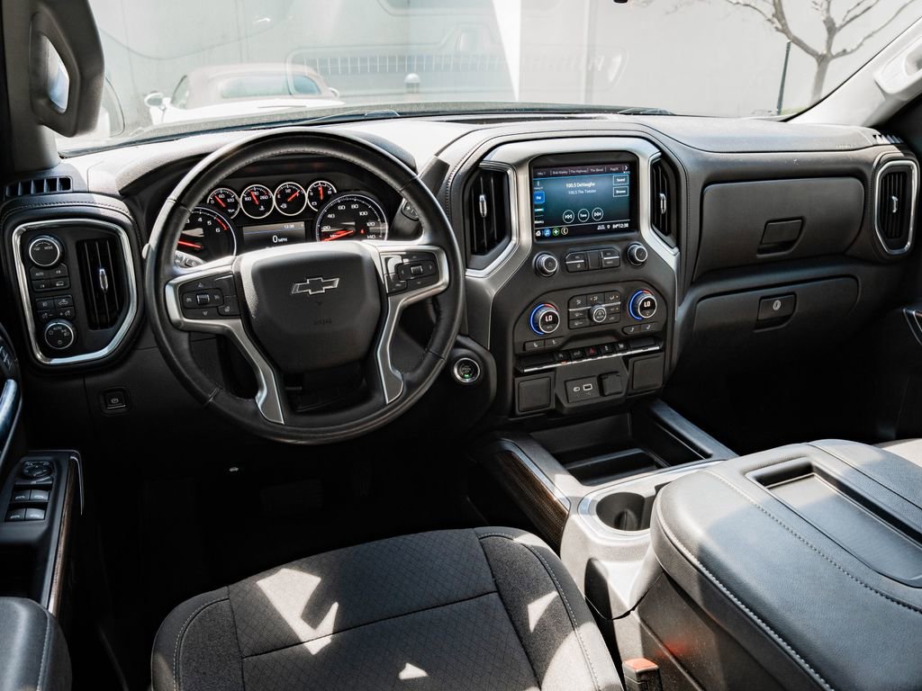 Used 2021 Chevrolet Silverado 1500 RST AWD/4WD image 4