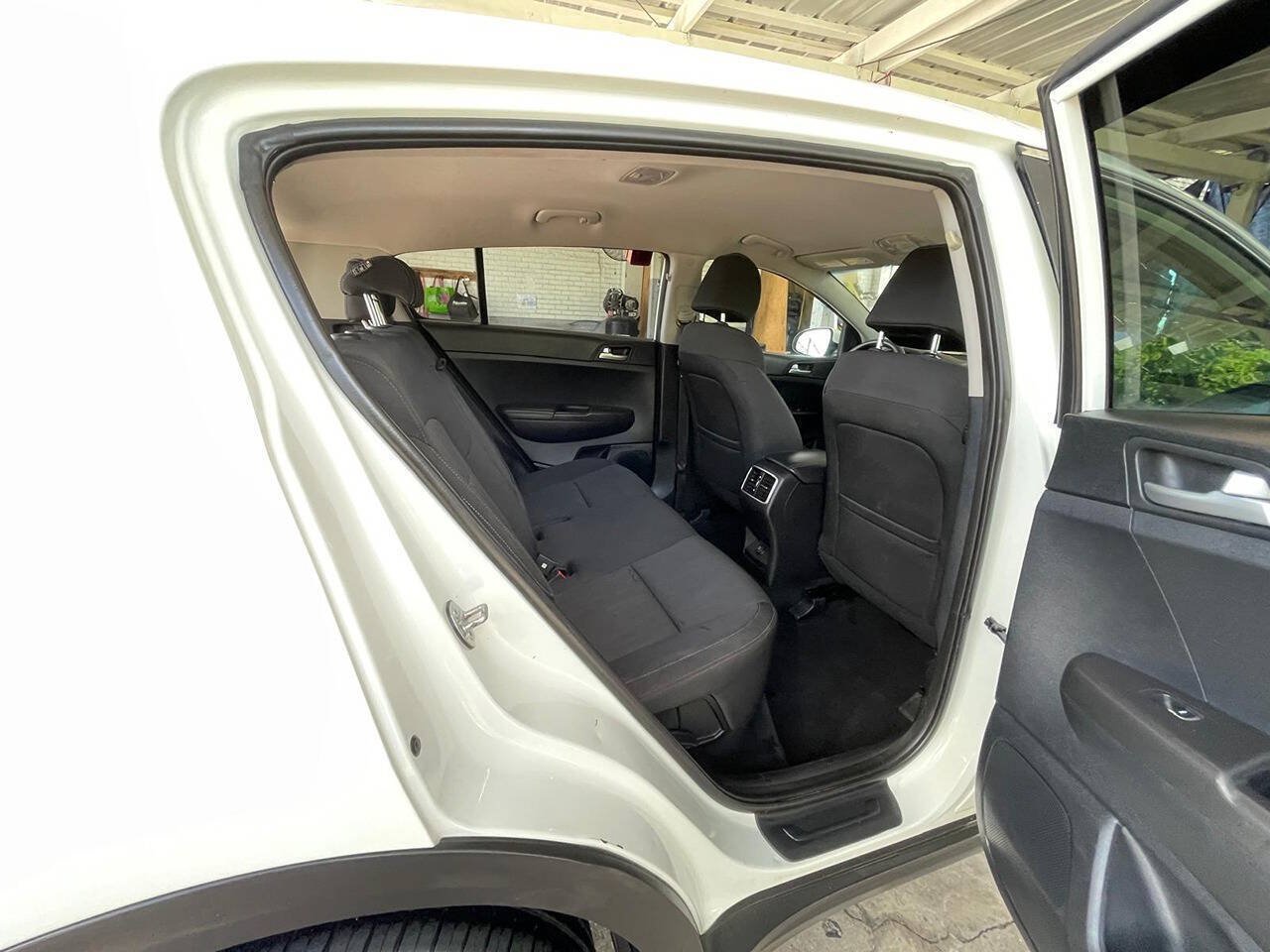 Used 2020 Kia Sportage LX AWD/4WD image 6