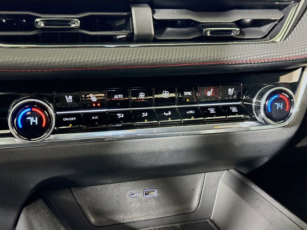 Certified 2025 Chevrolet Equinox RS w/ Safety and Technology Package image 14