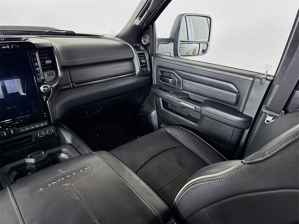 Used 2023 RAM 3500 Limited image 25