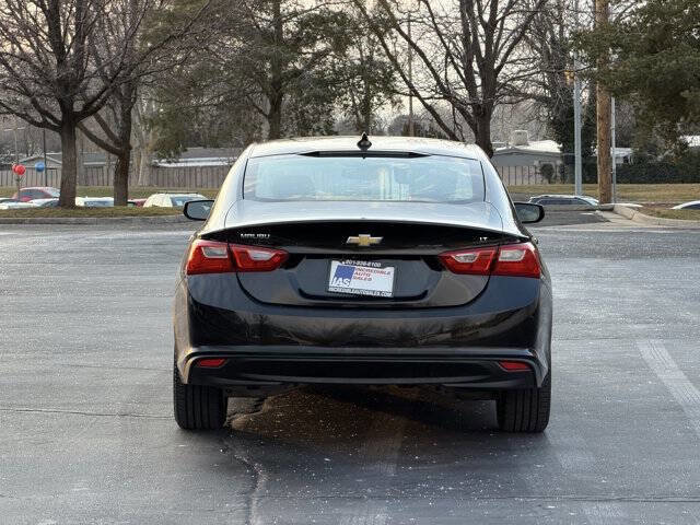 Used 2023 Chevrolet Malibu LT image 1