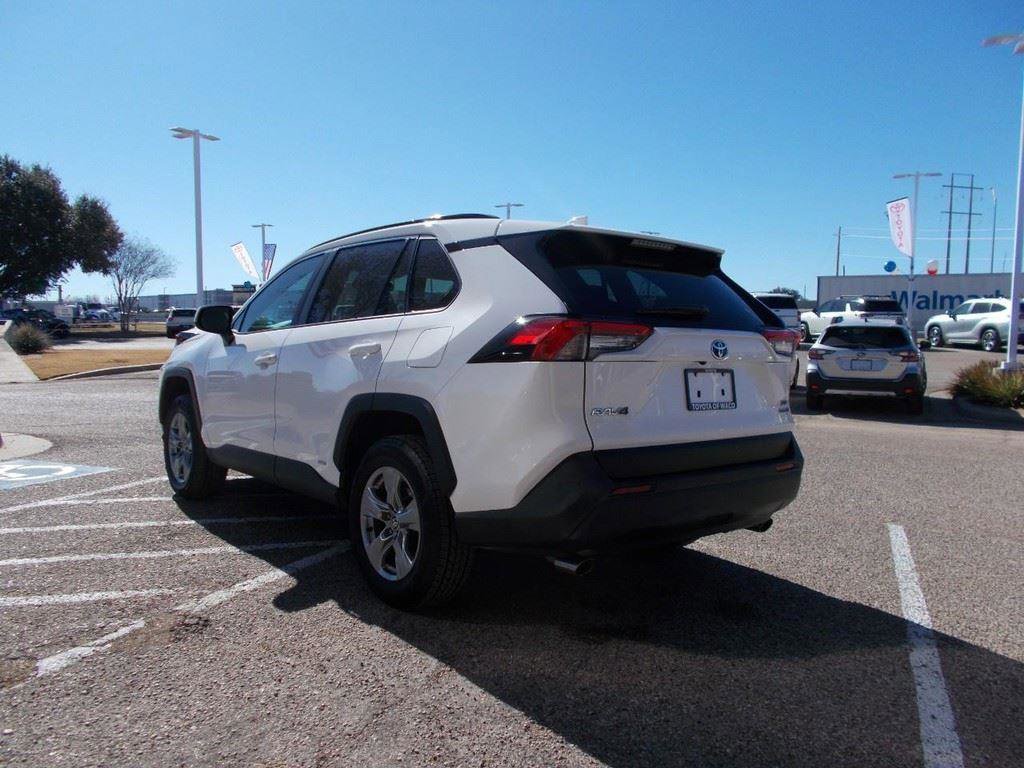 Used 2023 Toyota RAV4 XLE image 3
